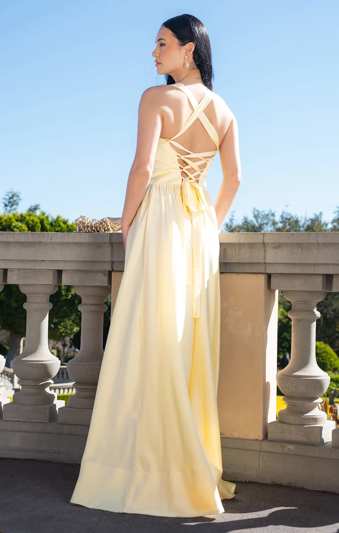 Robe longue Abigail ~ Satin luxe jaune pâle
