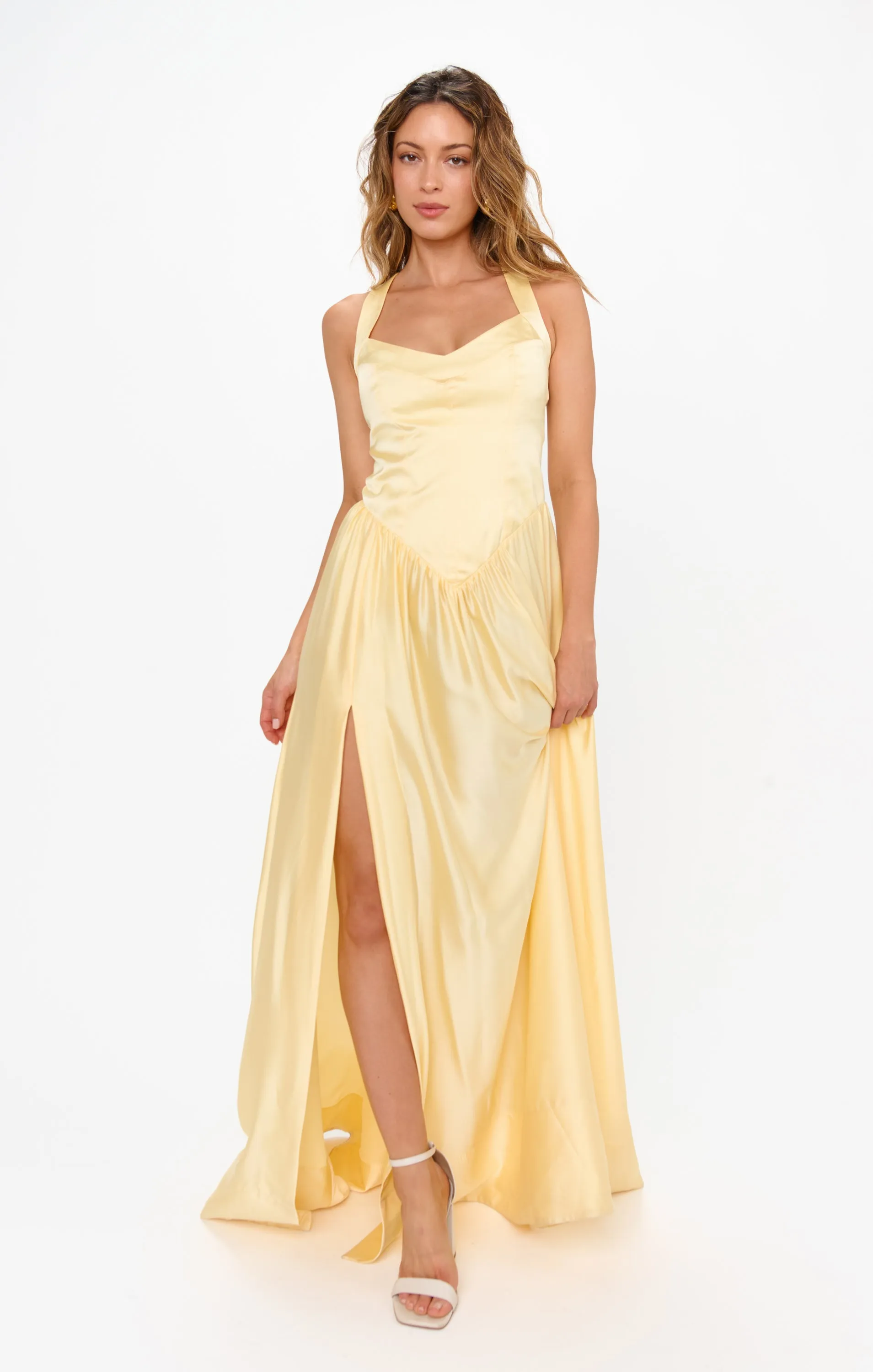 Robe longue Abigail ~ Satin luxe jaune pâle