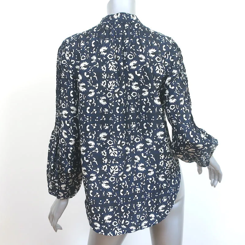 Apiece Apart Bravo Top Popover en Soie Imprimée Bleu Marine Taille 0 Blouse à Manches Longues