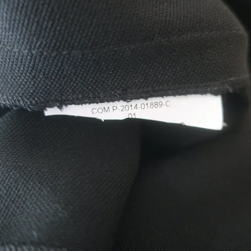 Armani Collezioni Blouse à manches ballon noire en laine mélangée taille 8