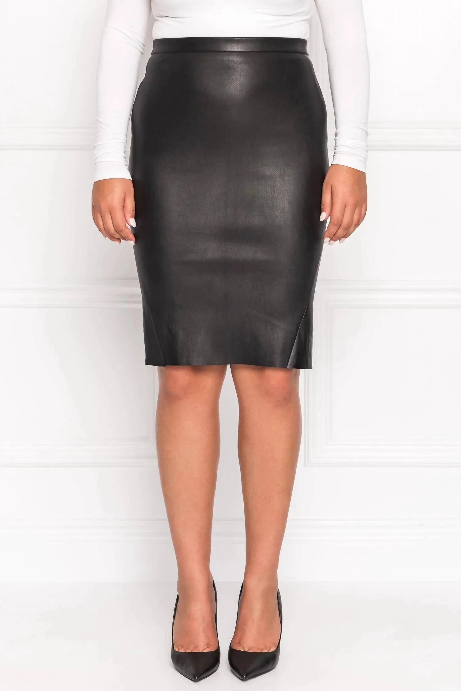 Jupe crayon en cuir Avana en noir