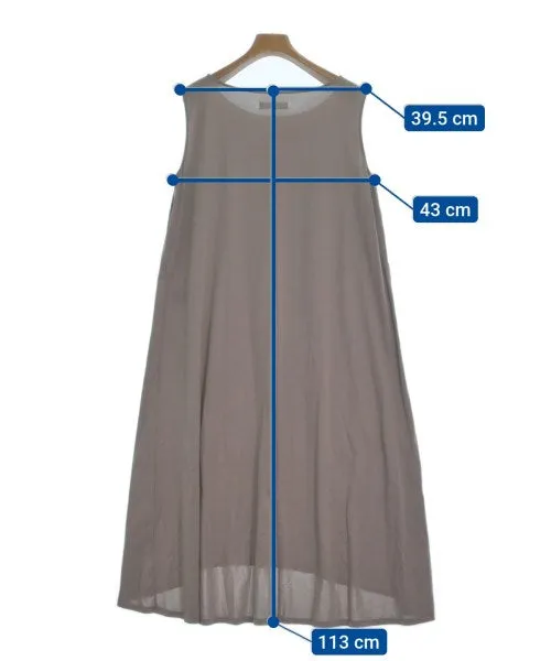BEIGE, Robes