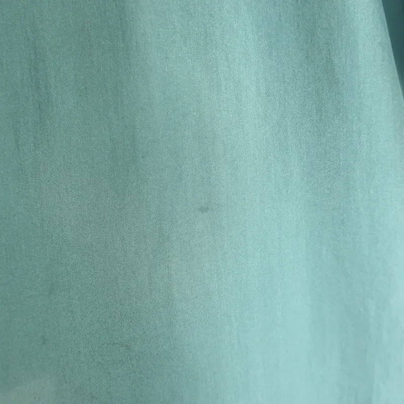 Brunello Cucinelli Chemise occidentale en soie verte Taille moyenne Blouse à manches retroussées