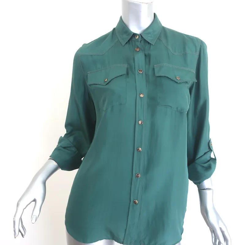 Brunello Cucinelli Chemise occidentale en soie verte Taille moyenne Blouse à manches retroussées
