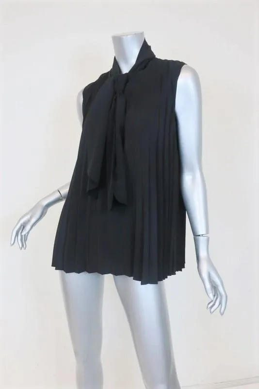 Haut à col noué noir en soie plissée taille petite blouse sans manches