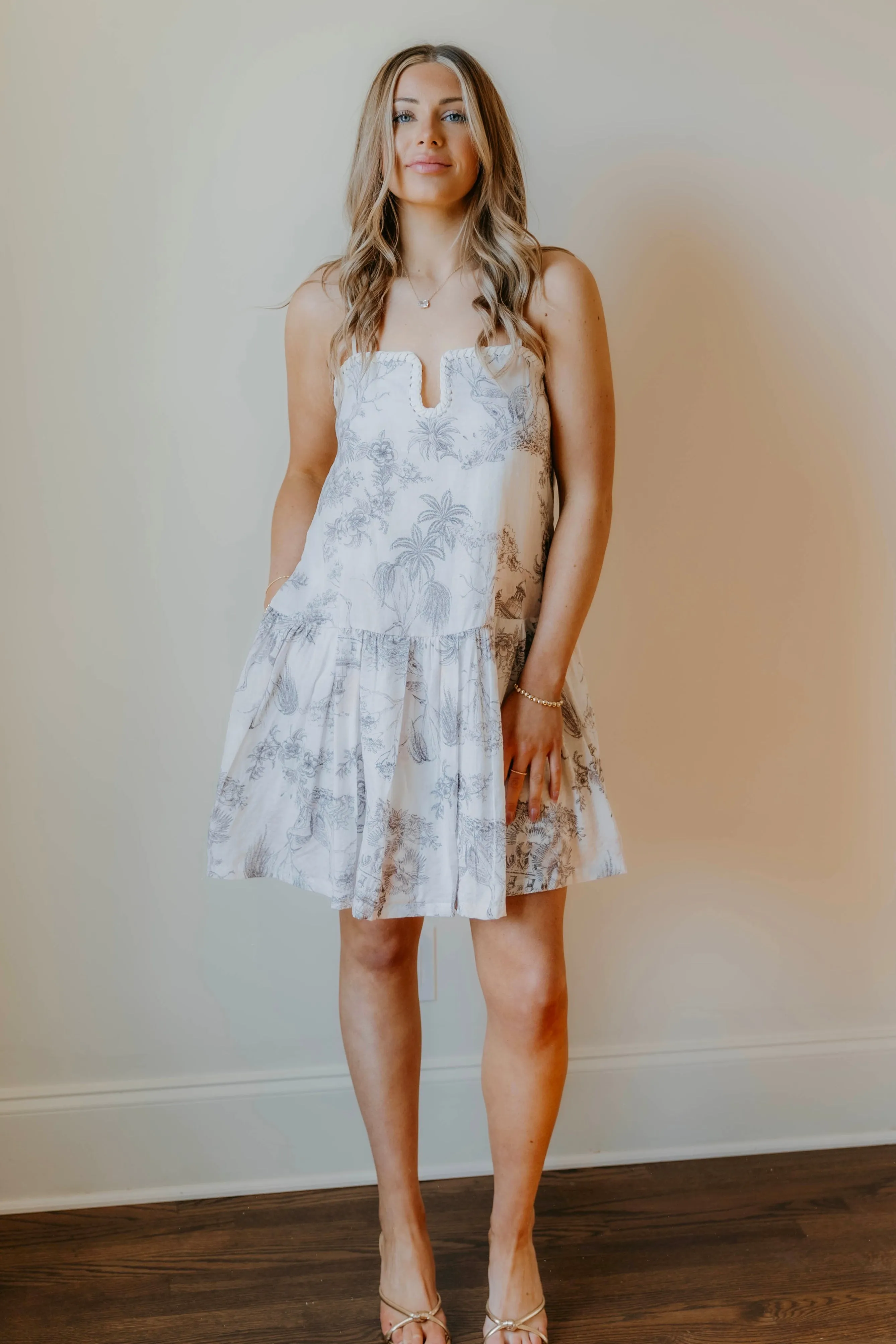 Robe Emberlynn à détails de points de contraste imprimés