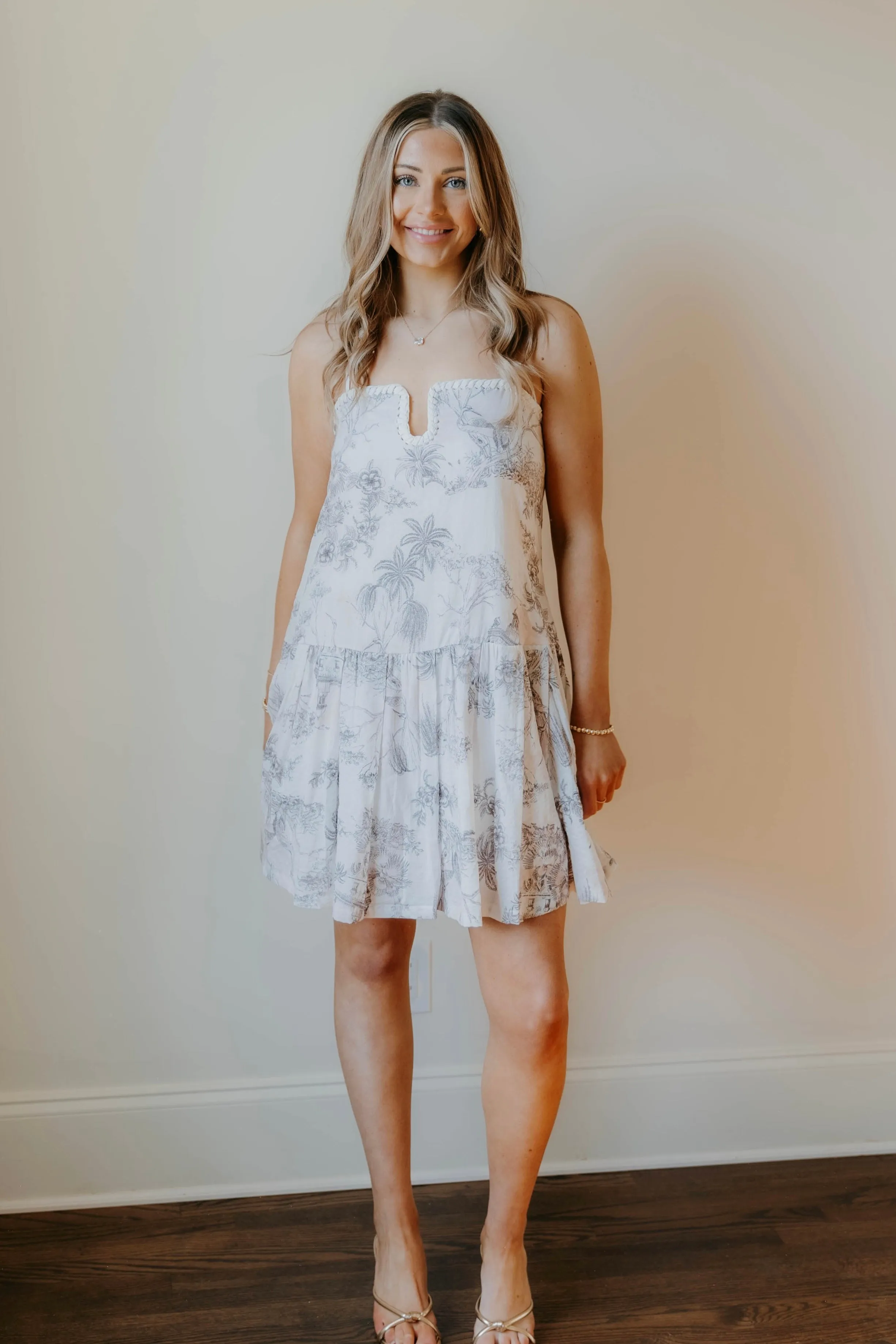 Robe Emberlynn à détails de points de contraste imprimés