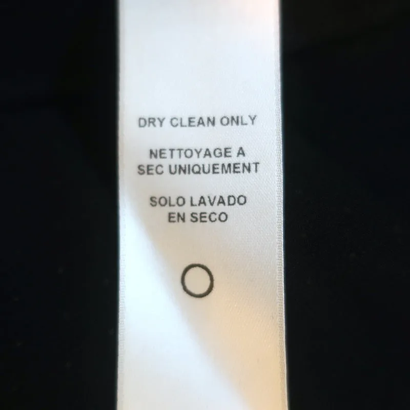 FRAME Blouse sans manches froncée en soie à pois noirs et blancs Taille S