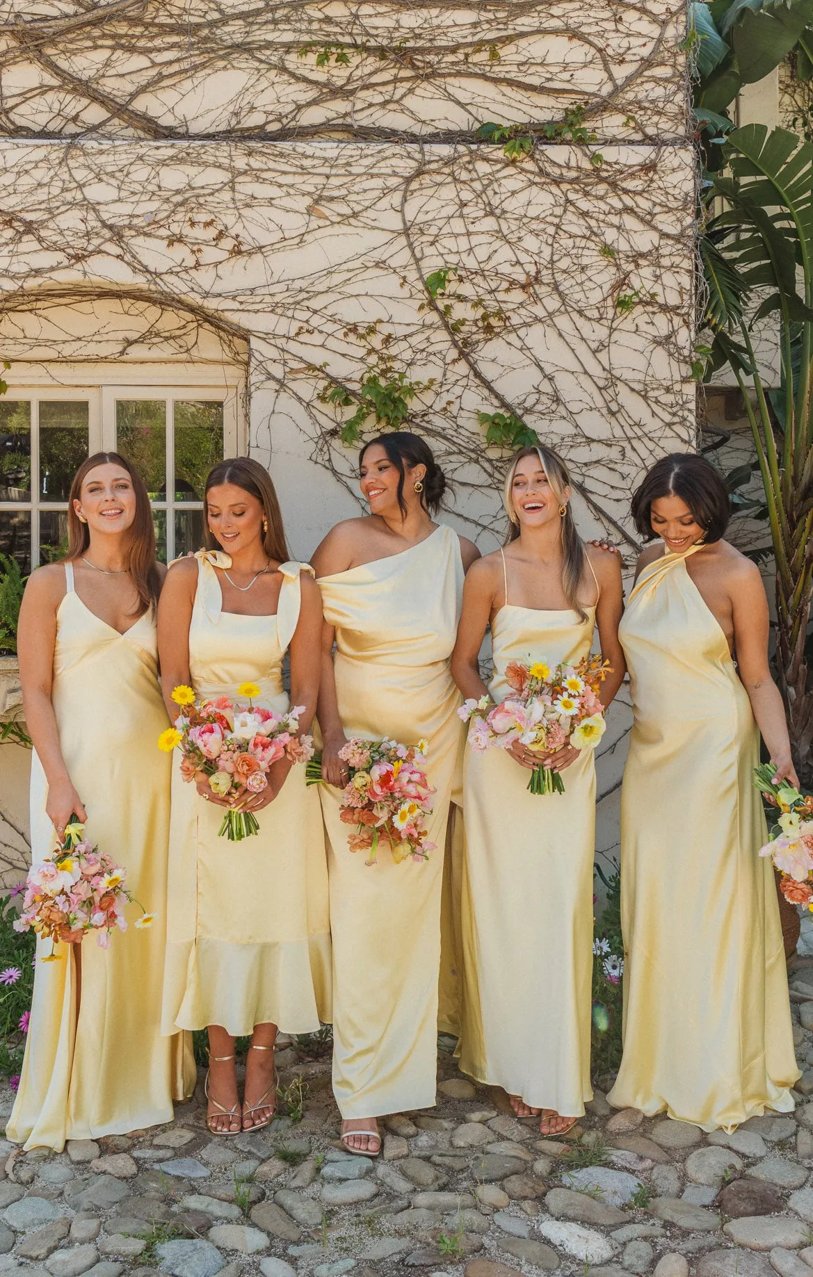 Robe midi jardin ~ Satin luxe jaune pâle