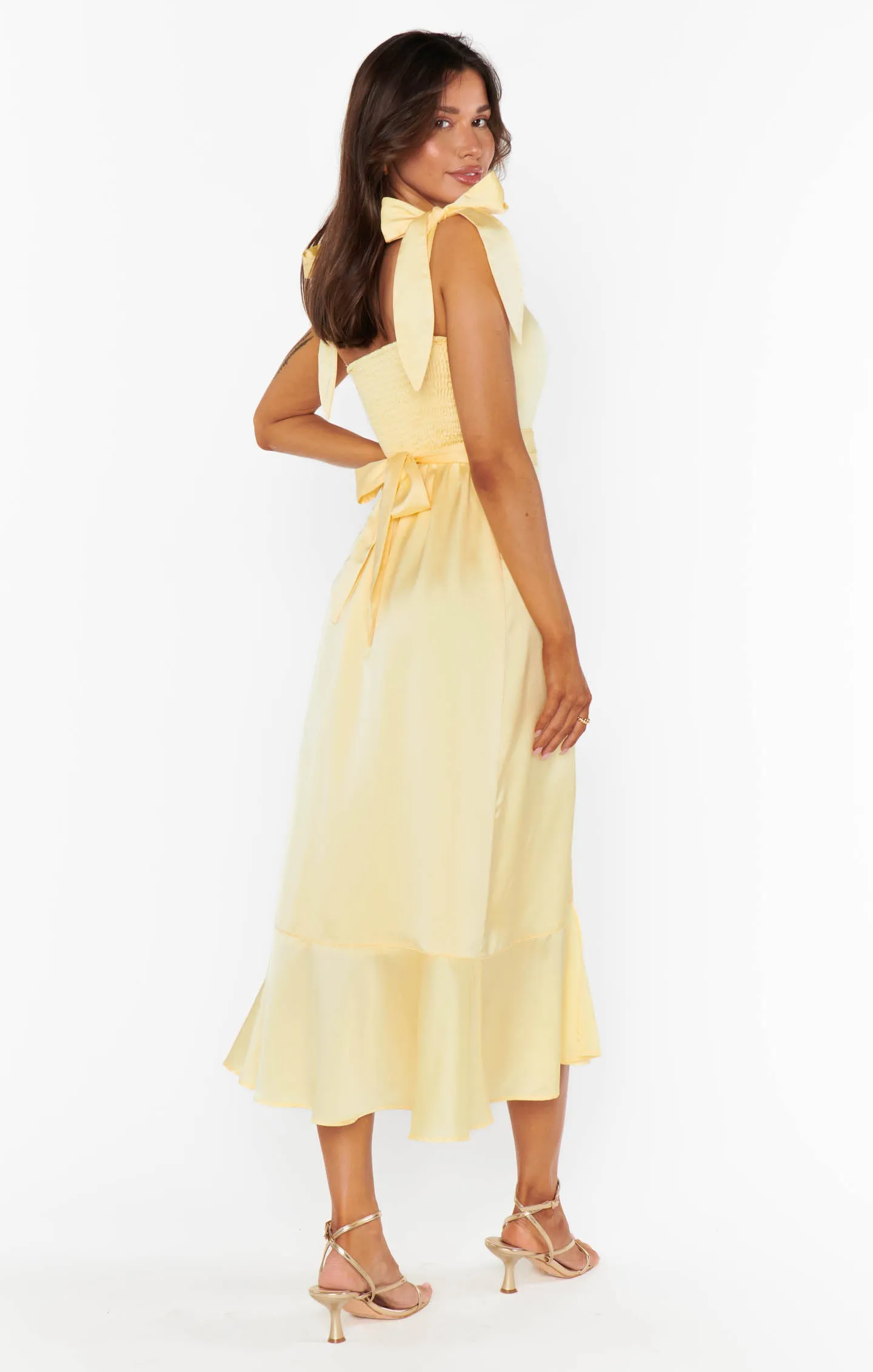 Robe midi jardin ~ Satin luxe jaune pâle