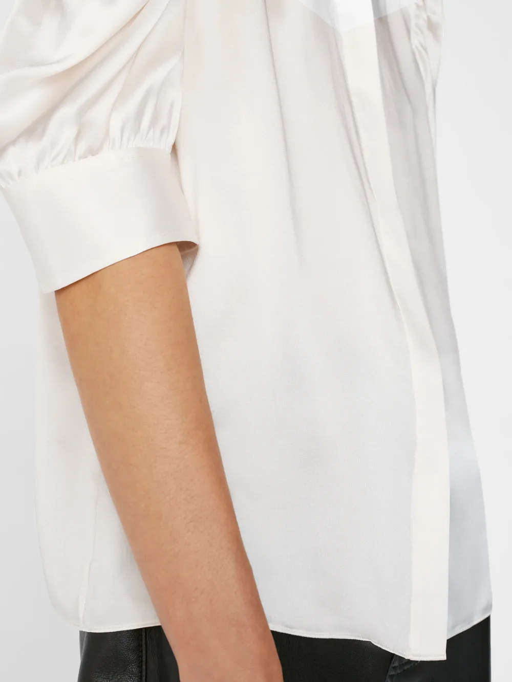 Gillian Top -- Blanc cassé brillant
