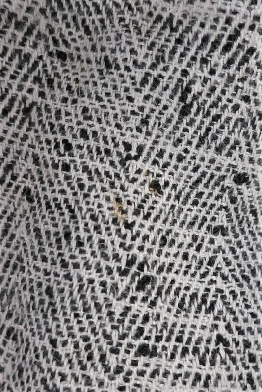 IRO Top Bardy Blanc/Noir en Tweed Bouclé Effiloché Taille 36