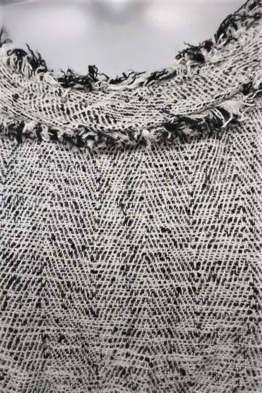 IRO Top Bardy Blanc/Noir en Tweed Bouclé Effiloché Taille 36