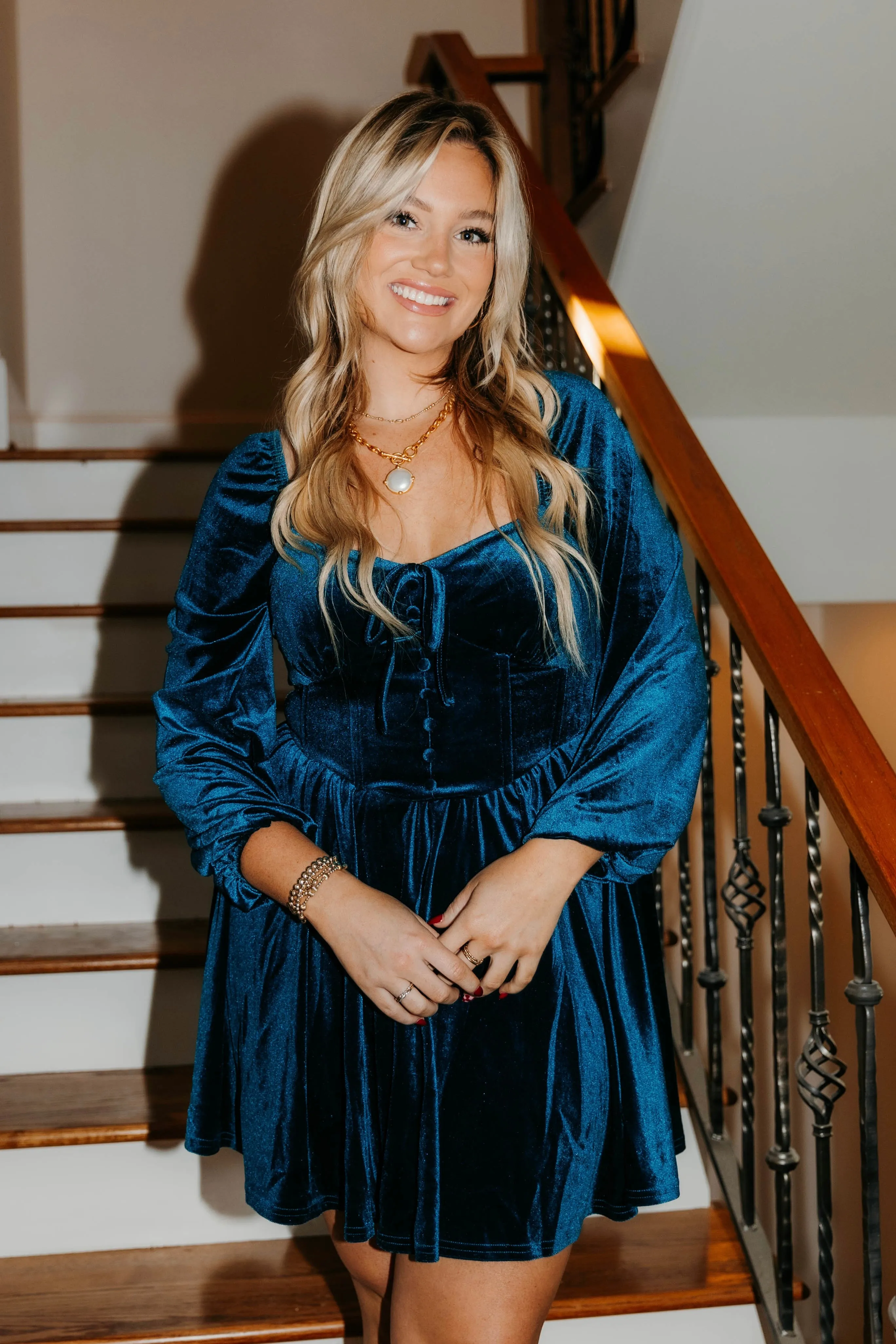 Robe Ivy Velvet à boutonnage devant avec nœud