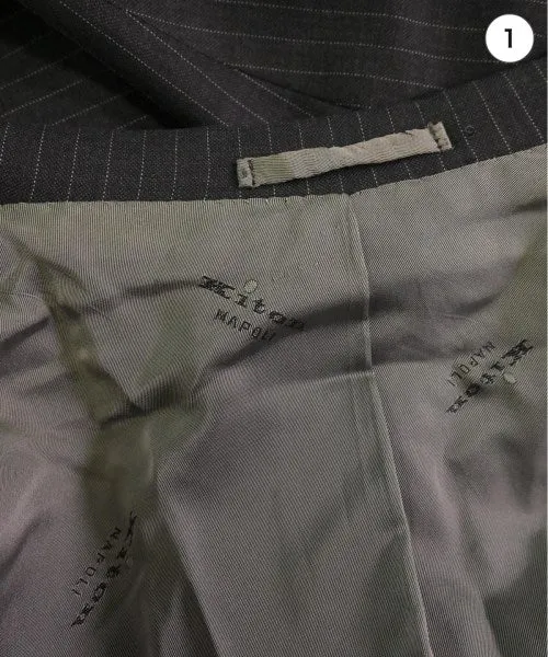 Costumes d'affaires Kiton