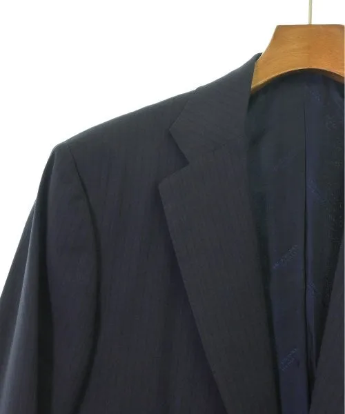 Costumes d'affaires Kiton