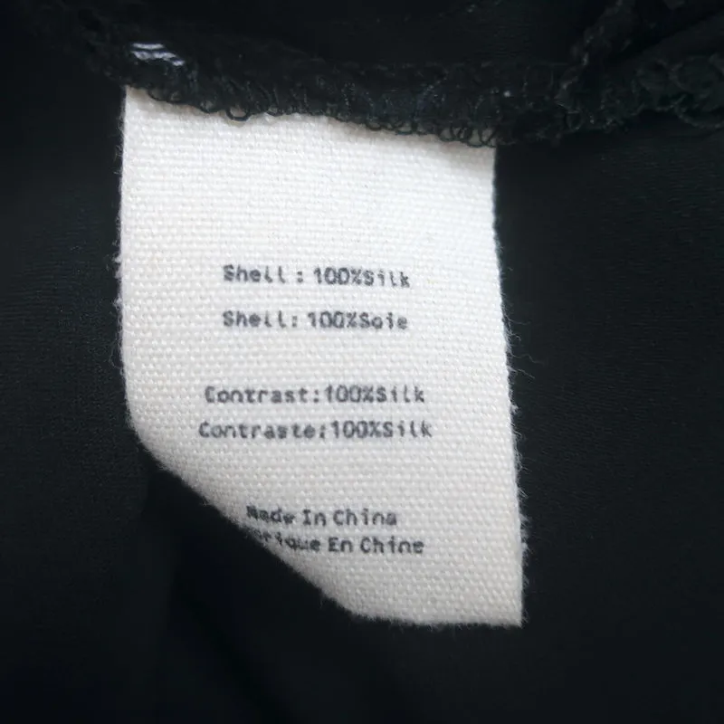 Blouse Lacet Ynez en Soie Noire Taille Moyenne Haut à Manches Longues