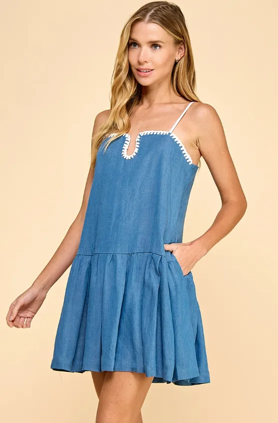 Robe Lilyana Denim avec détails de coutures contrastées