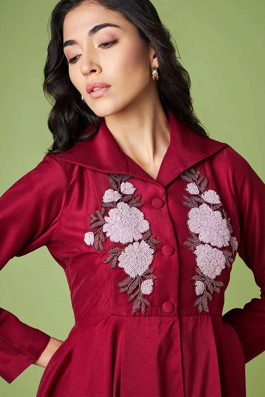 Ensemble coordonné de tunique brodée et pantalon bordeaux