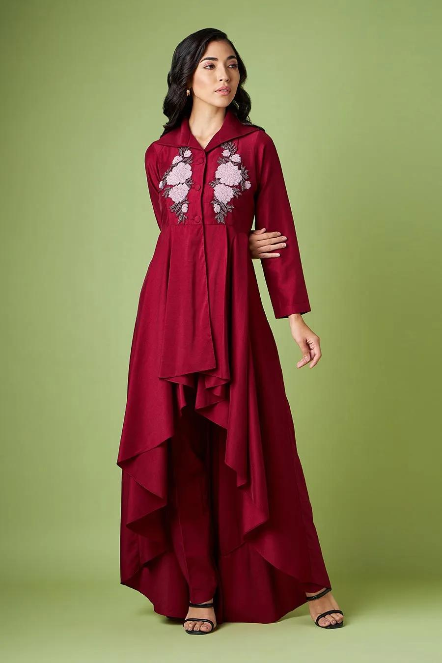 Ensemble coordonné de tunique brodée et pantalon bordeaux