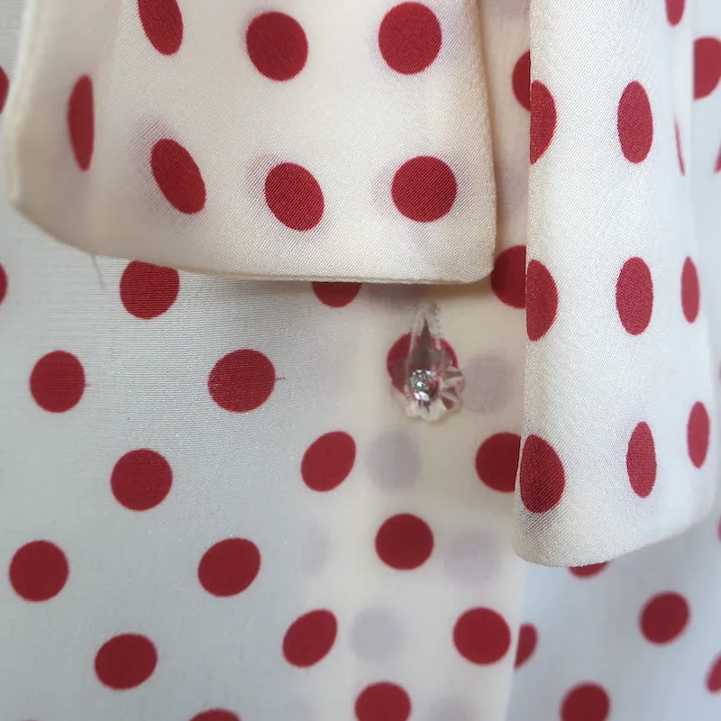 Miu Miu Blouse à col et nœud papillon en soie à pois, garnie de dentelle, couleur crème/rouge, taille 42