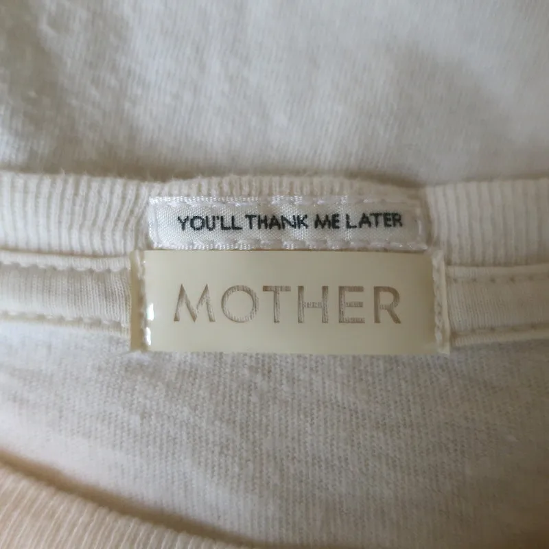 MOTHER Le T-shirt Rowdy Hot Mama Écru Taille Petit Haut à Manches Courtes