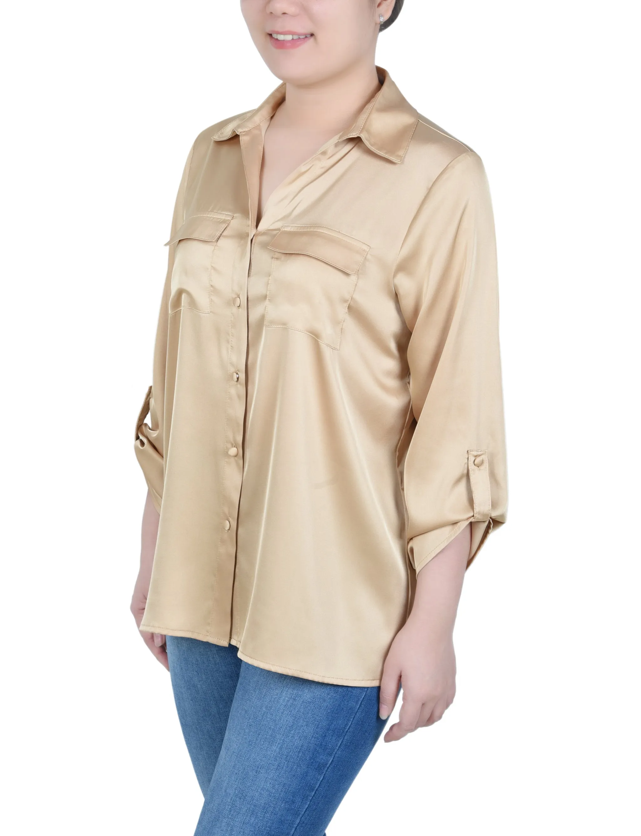 Blouse en satin à manches 3/4 avec boutons pression