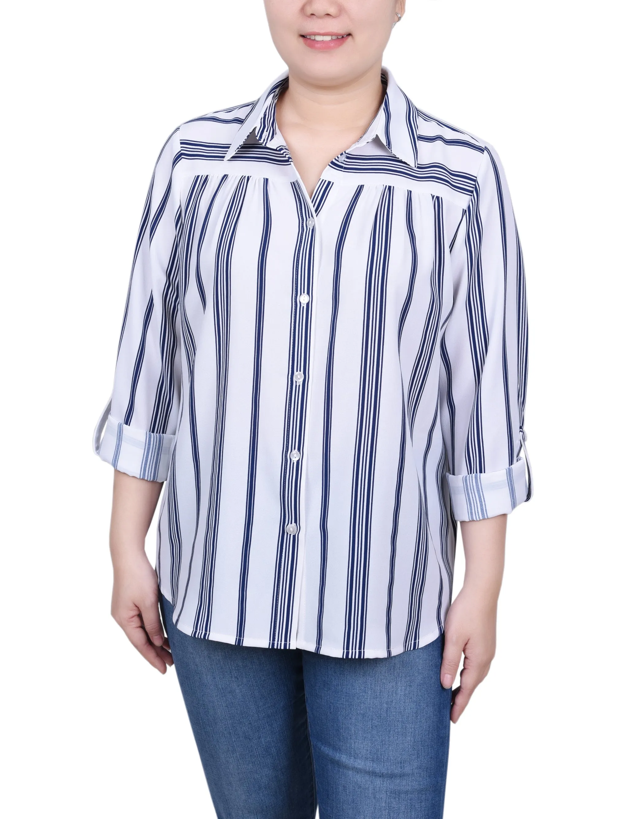 Blouse à manches courtes avec boutons roulés longs