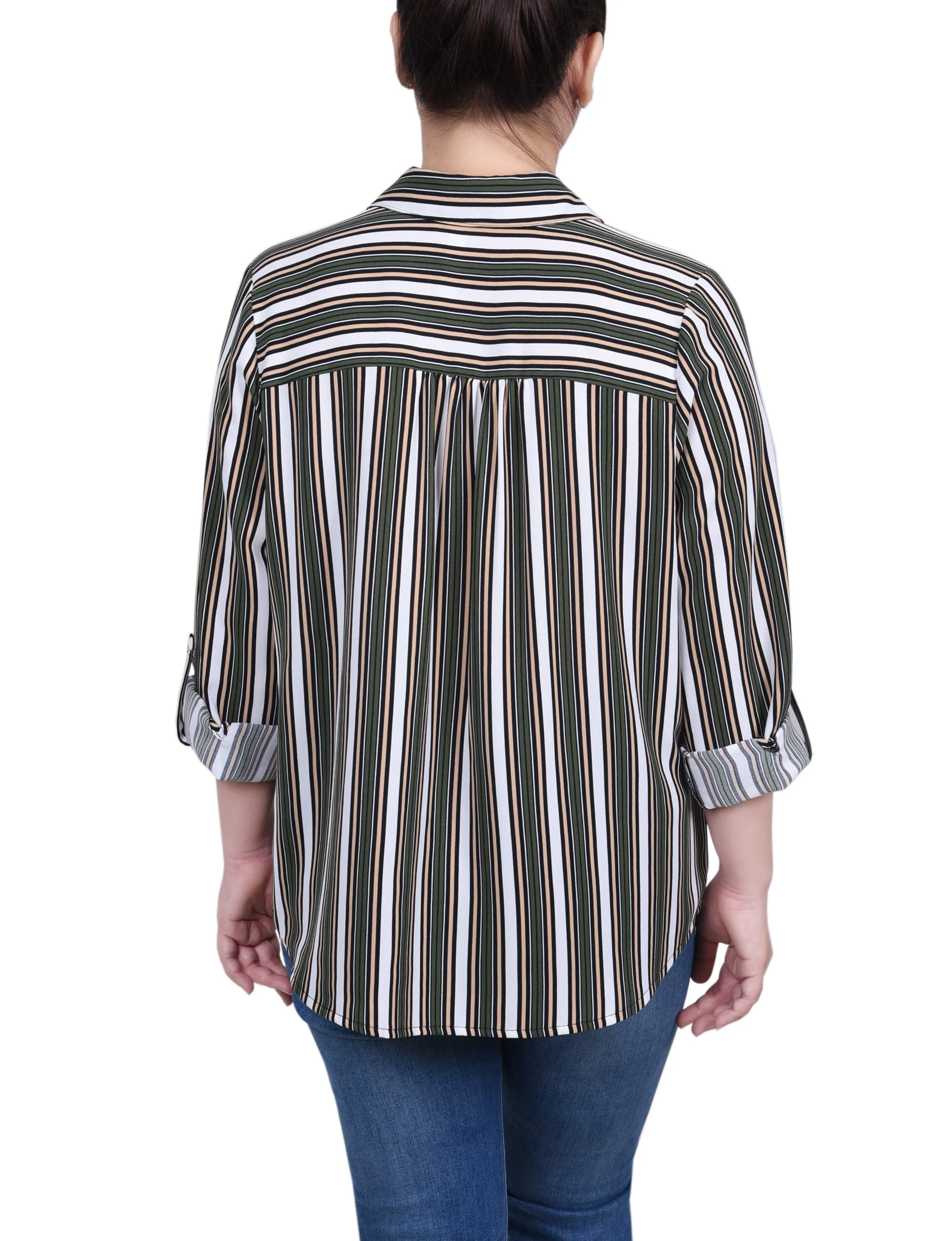 Blouse à manches courtes avec boutons roulés longs