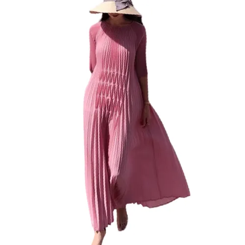 Robe élégante plissée