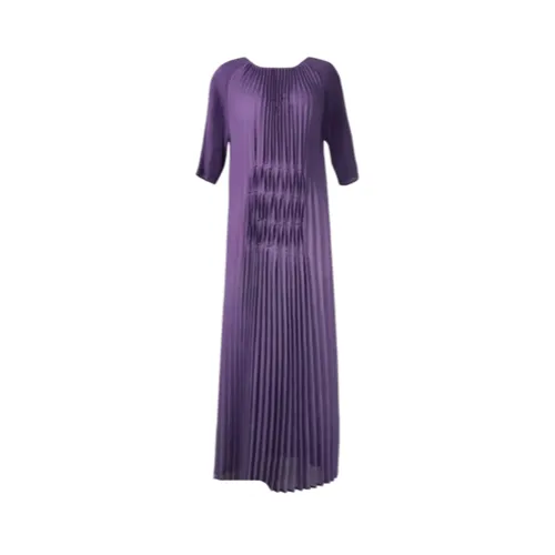 Robe élégante plissée