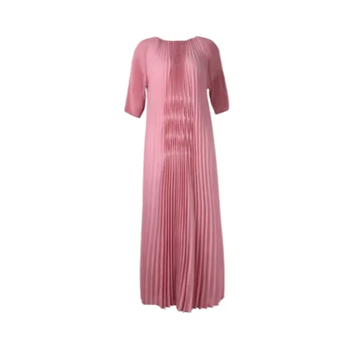 Robe élégante plissée
