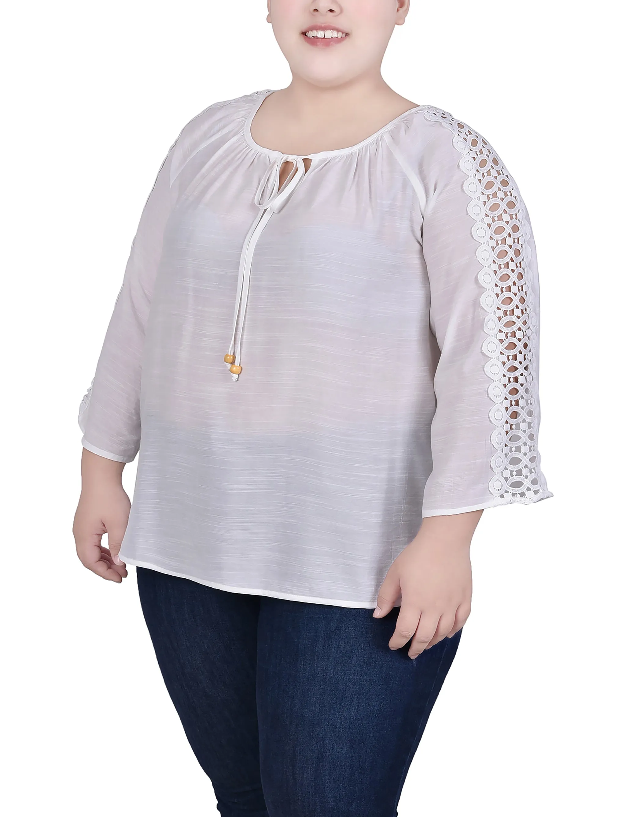 Blouse taille plus avec détails en crochet et manches 3/4