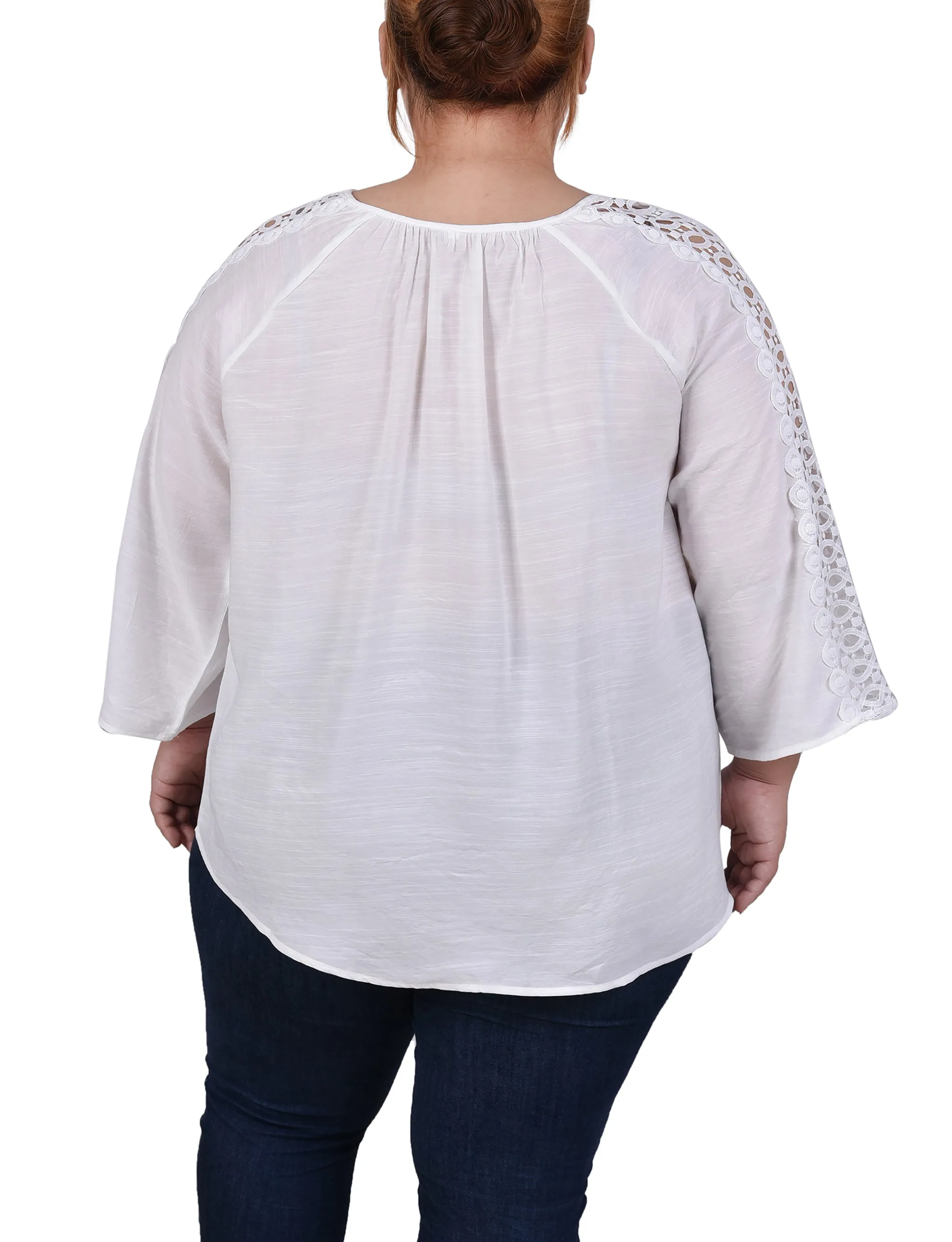 Blouse taille plus avec détails en crochet et manches 3/4
