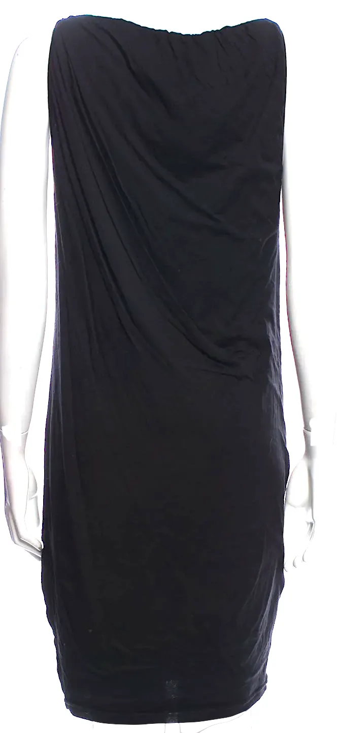 RICK OWENS Paris. Robe courte noire en PolyTech à col en capuche