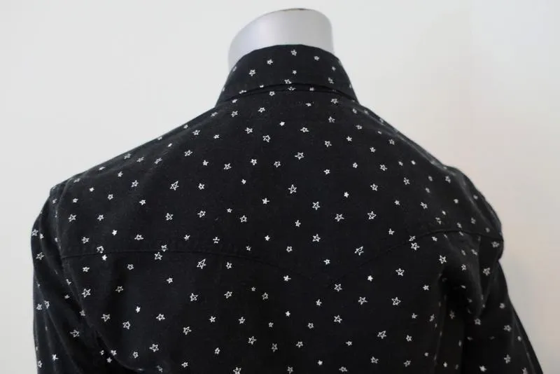 Chemise western Saint Laurent en coton avec impression d'étoiles noires, taille S, manches longues