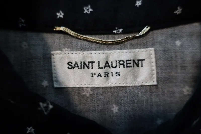 Chemise western Saint Laurent en coton avec impression d'étoiles noires, taille S, manches longues