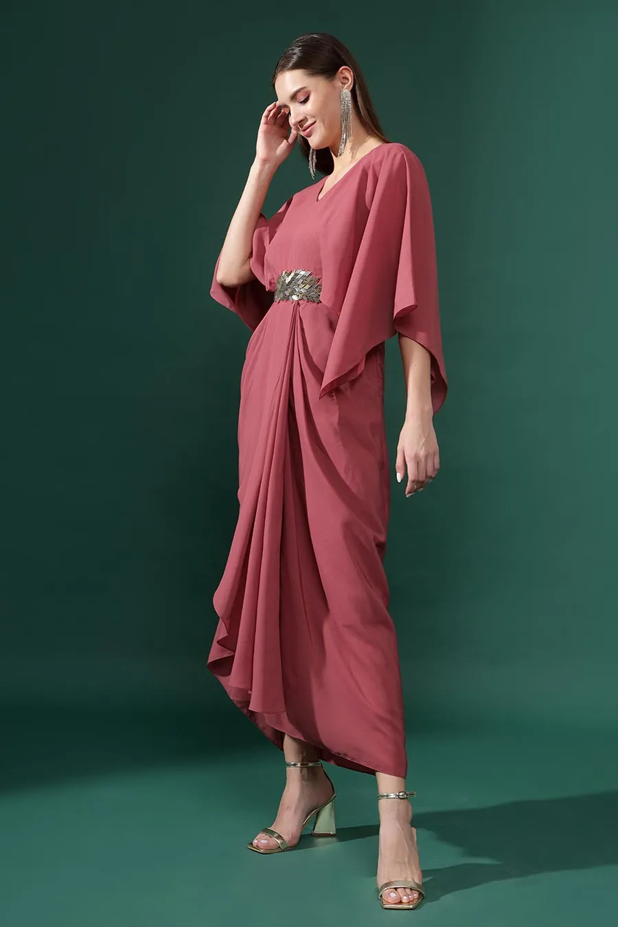 Robe drapée brodée rose Sara