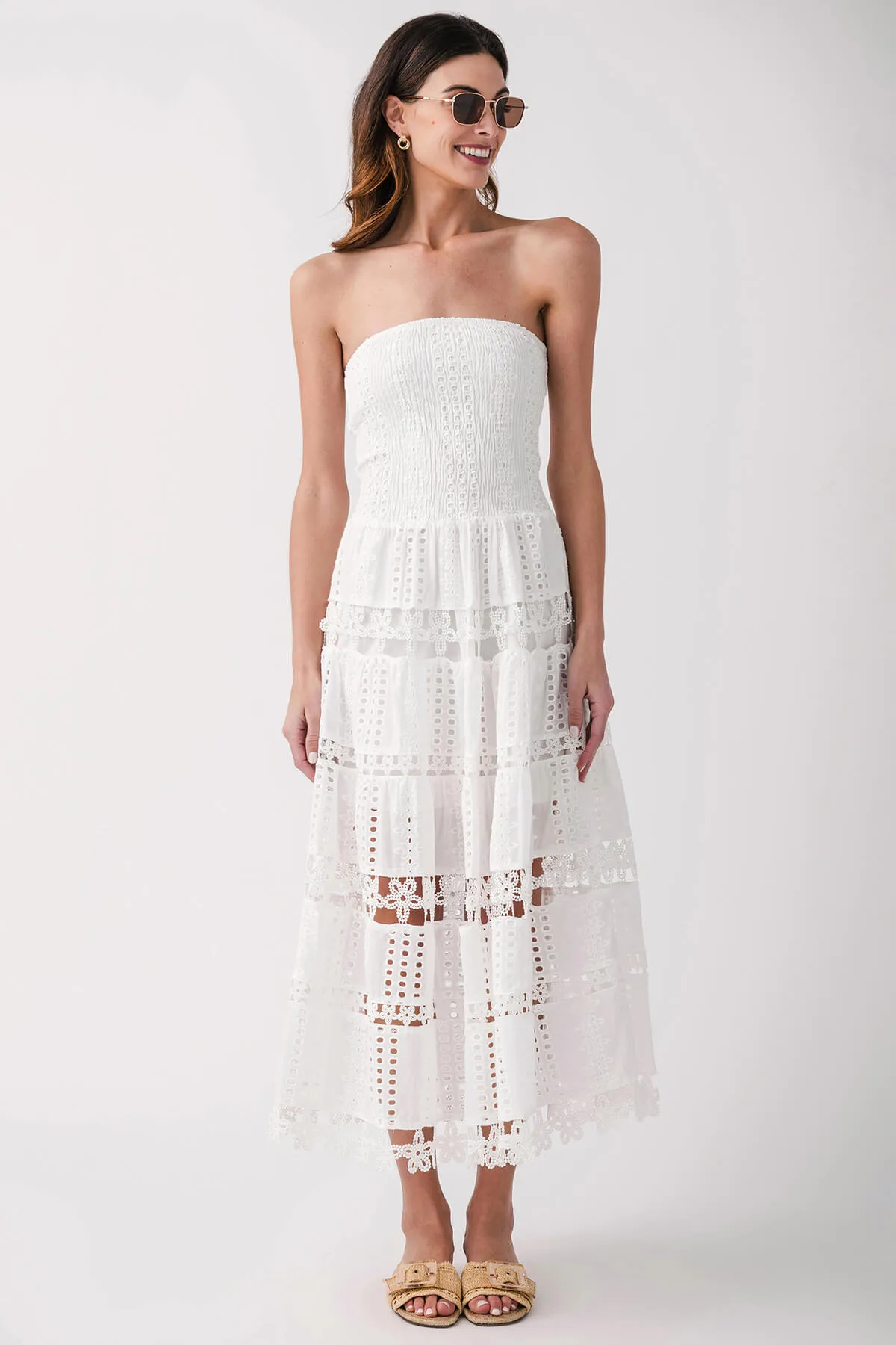 Robe tubulaire à œillets avec bretelles et œillets