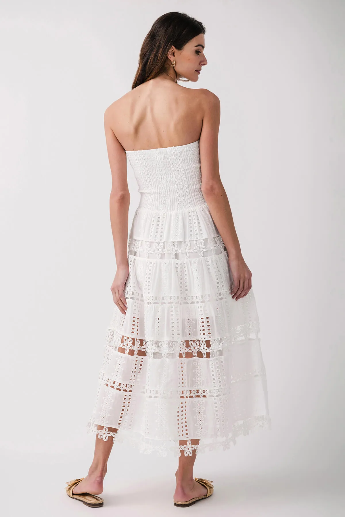 Robe tubulaire à œillets avec bretelles et œillets