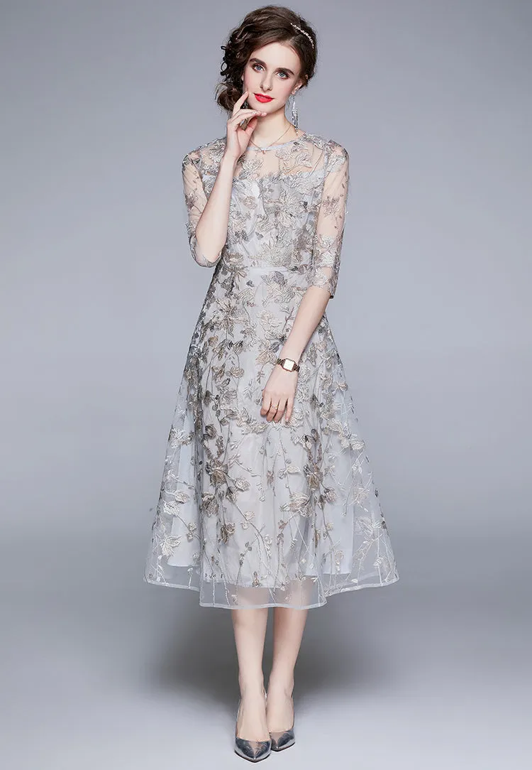 Robe d'été élégante en mesh brodé pour soirée