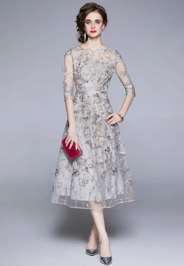 Robe d'été élégante en mesh brodé pour soirée