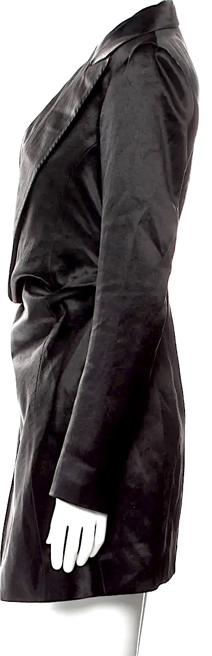 Y/Project Designer : Glenn Martens. Veste enveloppante noire en mélange d'acétate